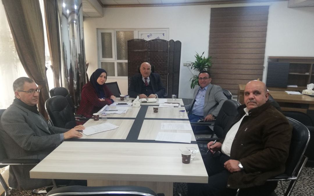 السيد مساعد رئيس الجامعة يجتمع باللجنة العليا المشرفة على الدراسات العليا.